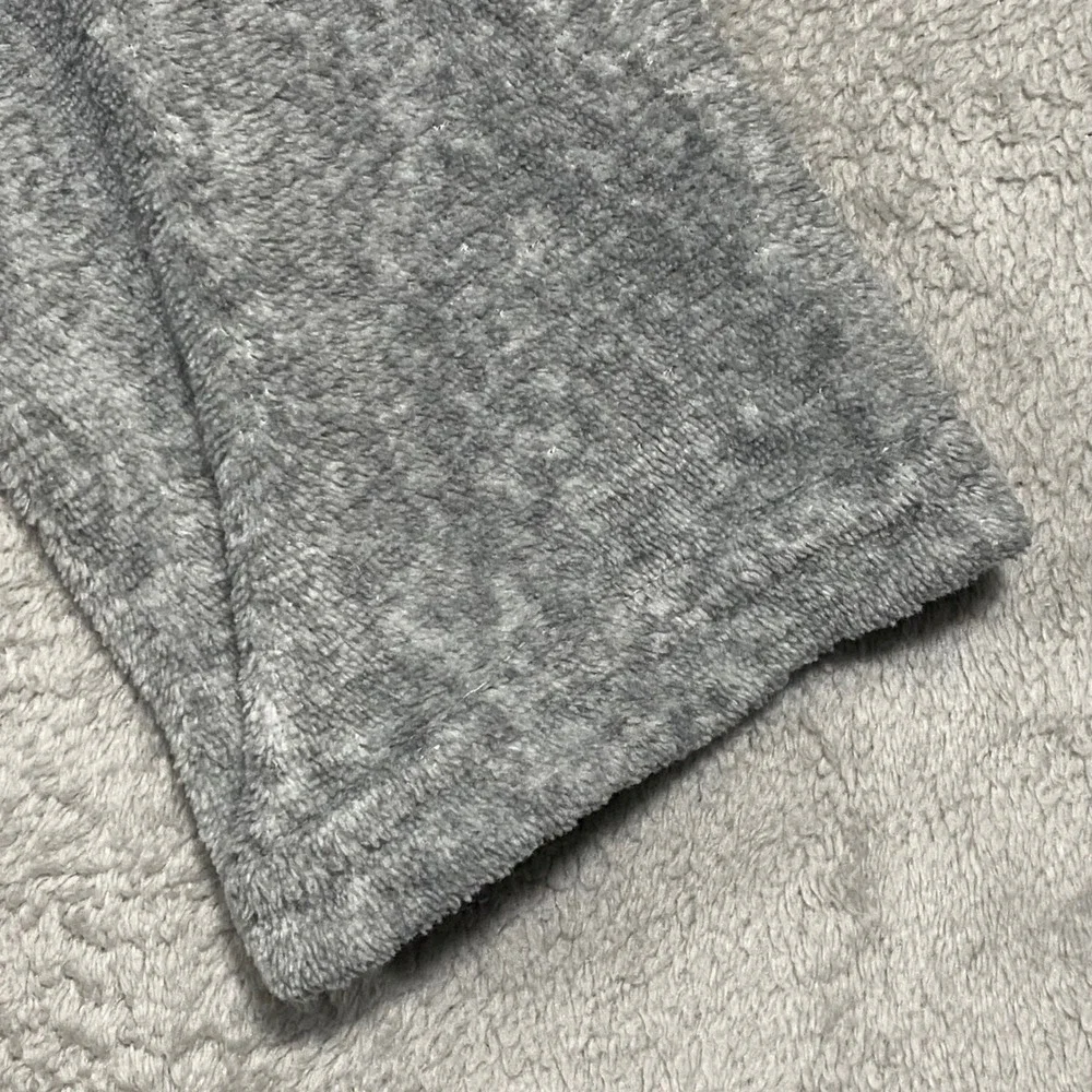 Disney Thumper Pajama Top Womens S Small Grey Long Sleeve Fleece Sleep Shirt - Picture 8 of 15